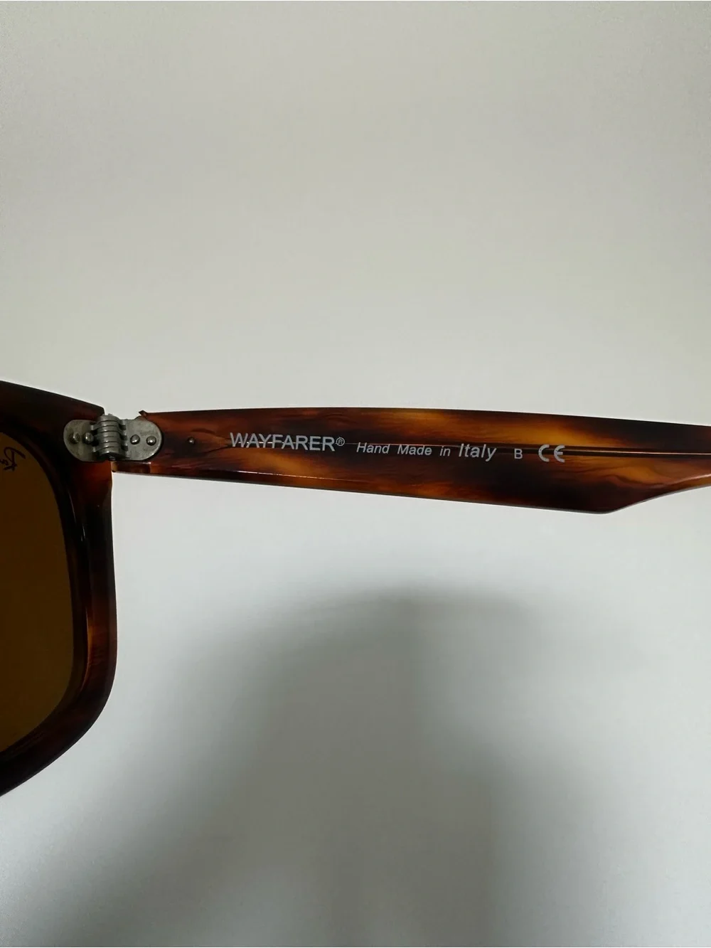Ray-Ban Wayfarer Sunglasses - Tortoiseshell Frame with Brown Lenses